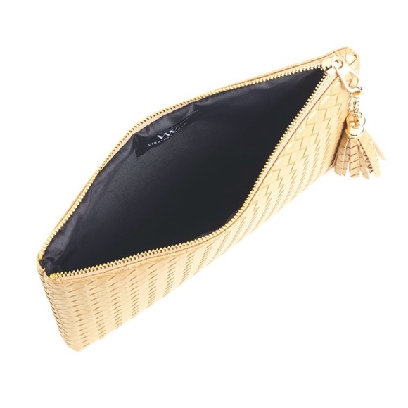 NWT Virginia Wolf Mimi Woven Faux Leather Pouch - Picture 2 of 7